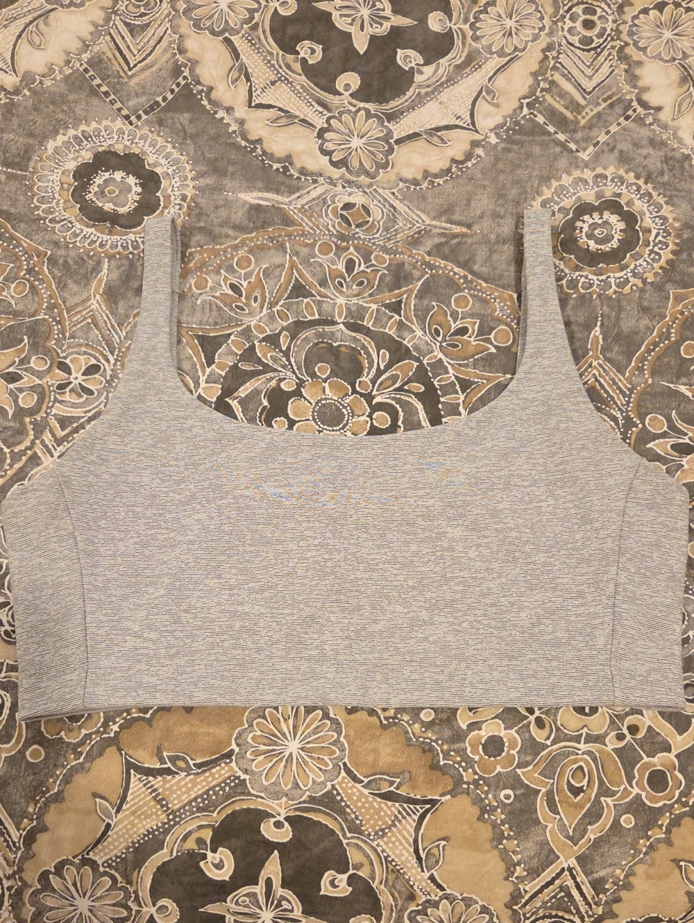 Pretty Light Gray Outdoor Voices Double Time Bra size large. Great Condition!